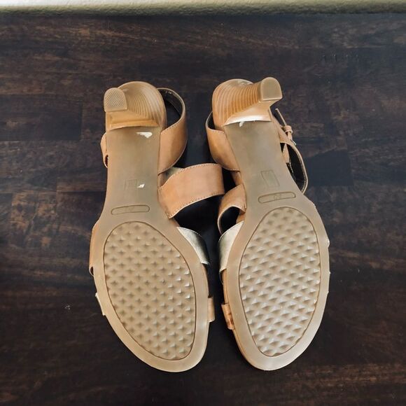 A2 Aerosoles Leather Brown Metallic Heels Sandals 9.5 - Picture 6 of 6